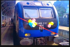 எல்ல ஒடிசீ - கண்டி புகையிரதம்  தனது முதல் பயணத்தைத் தொடங்கியது.